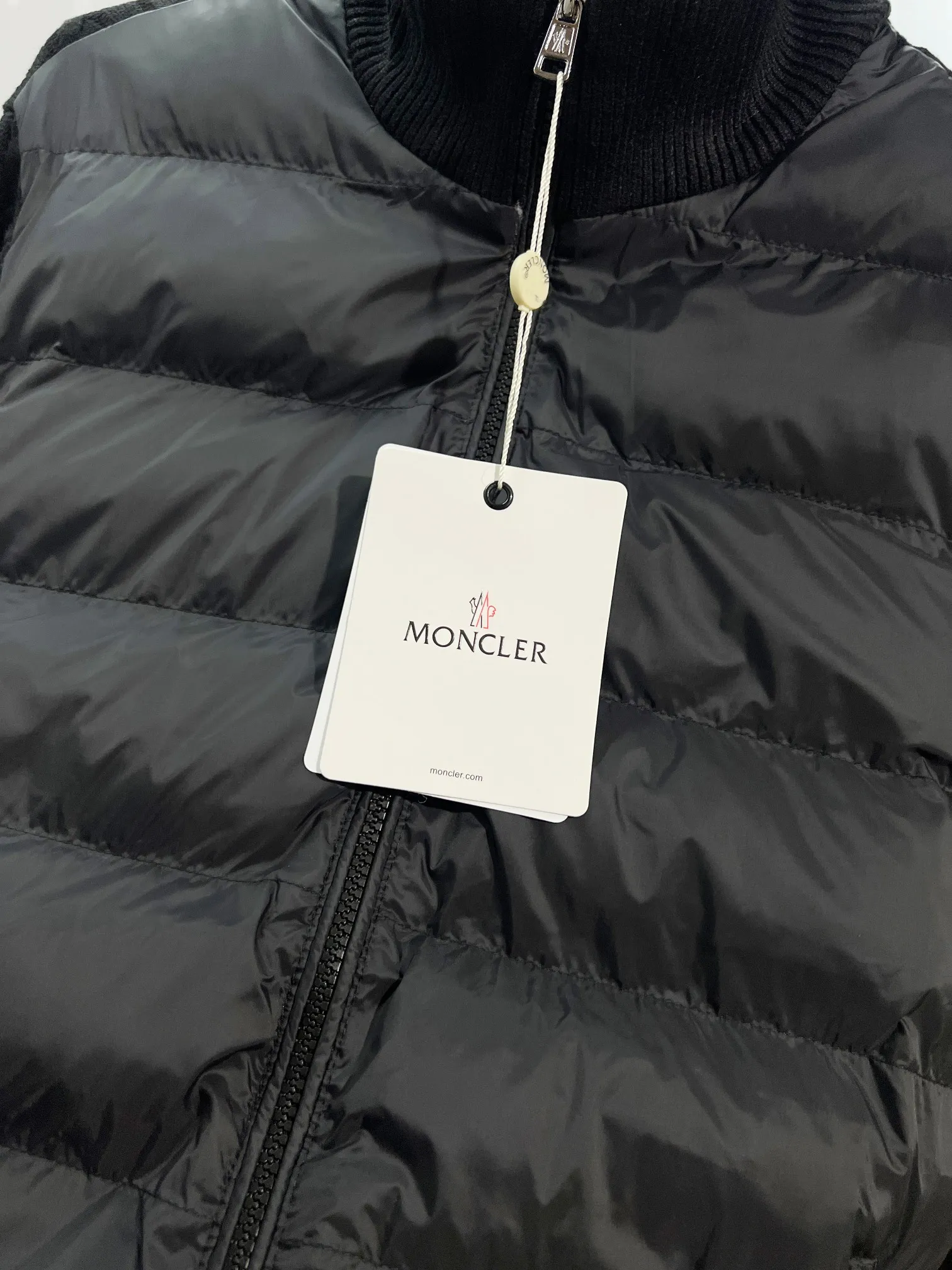 MONCLER/ ！！！ ： ， ！ ， M Classic ， ， ， ， Black、 Black 、 ， Gray Series ！ ！ ！ :Gray.Black. Sizes:S-XL